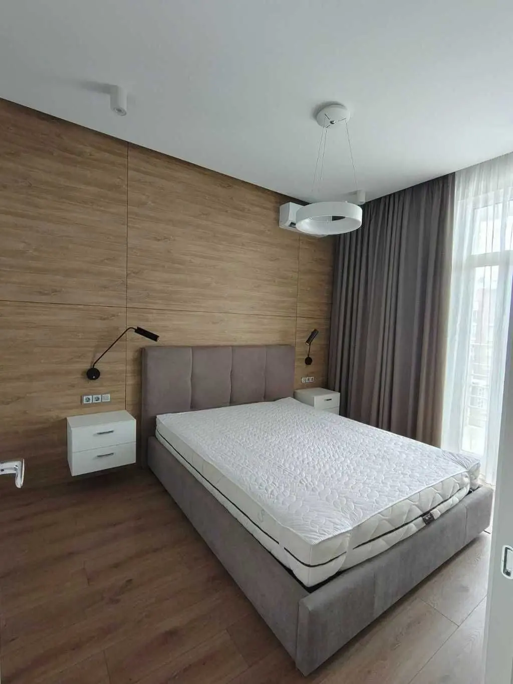 Фото Rent a 1-room apartment, Saperne Pole Street 12 Kyiv for long-term rent, price: 900 USD, code 7954