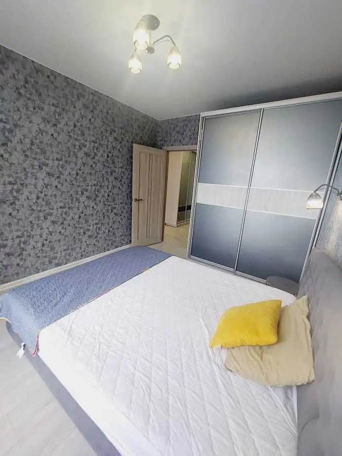 Фото Selling a 1-room apartment, 40 sq.m., Liubomyra Huzara Avenue (Kosmonavta Komarova Avenue)  Kyiv, price: 77777 USD, code 7959
