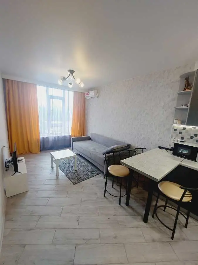 Фото Selling a 1-room apartment, 40 sq.m., Liubomyra Huzara Avenue (Kosmonavta Komarova Avenue)  Kyiv, price: 77777 USD, code 7959