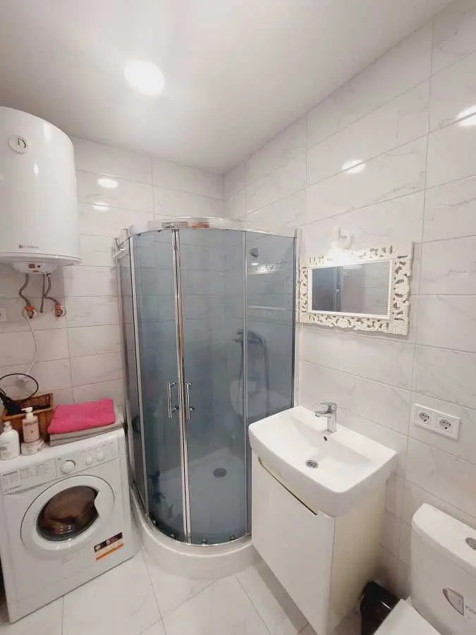 Фото Selling a 1-room apartment, 40 sq.m., Liubomyra Huzara Avenue (Kosmonavta Komarova Avenue)  Kyiv, price: 77777 USD, code 7959