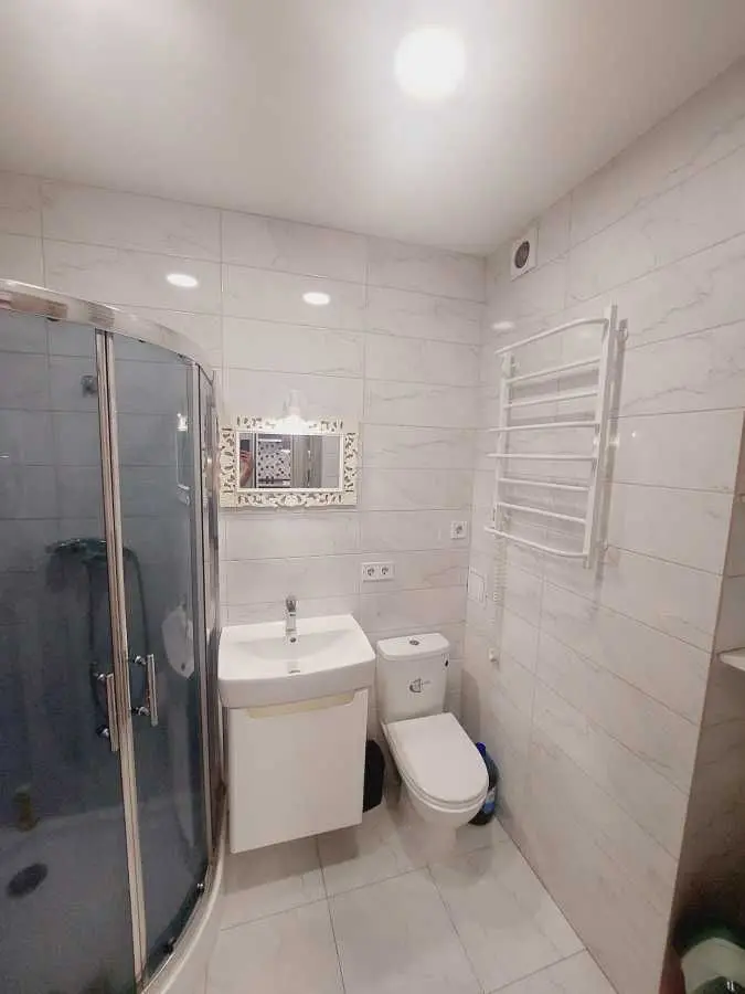 Фото Selling a 1-room apartment, 40 sq.m., Liubomyra Huzara Avenue (Kosmonavta Komarova Avenue)  Kyiv, price: 77777 USD, code 7959