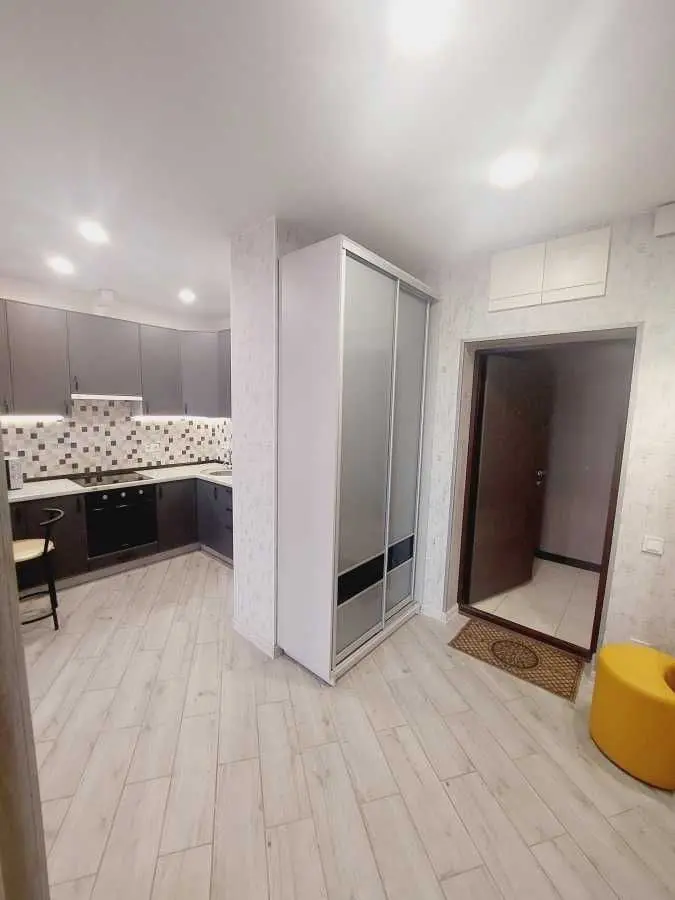 Фото Selling a 1-room apartment, 40 sq.m., Liubomyra Huzara Avenue (Kosmonavta Komarova Avenue)  Kyiv, price: 77777 USD, code 7959