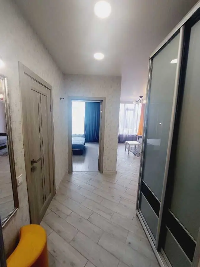 Фото Selling a 1-room apartment, 40 sq.m., Liubomyra Huzara Avenue (Kosmonavta Komarova Avenue)  Kyiv, price: 77777 USD, code 7959