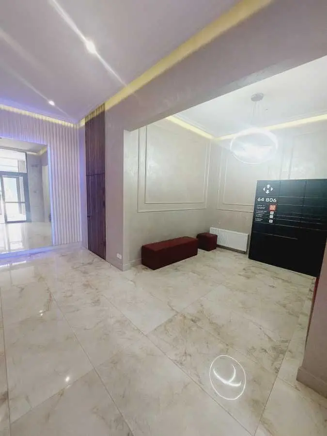 Фото Selling a 1-room apartment, 40 sq.m., Liubomyra Huzara Avenue (Kosmonavta Komarova Avenue)  Kyiv, price: 77777 USD, code 7959