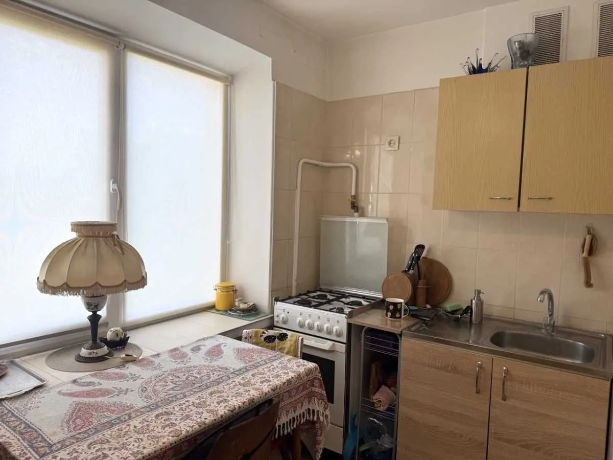 Фото Selling a 1-room apartment, 36.5 sq.m., Travneva Street  Kyiv, price: 48000 USD, code 7964
