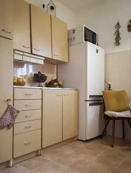Фото Selling a 1-room apartment, 36.5 sq.m., Travneva Street  Kyiv, price: 48000 USD, code 7964