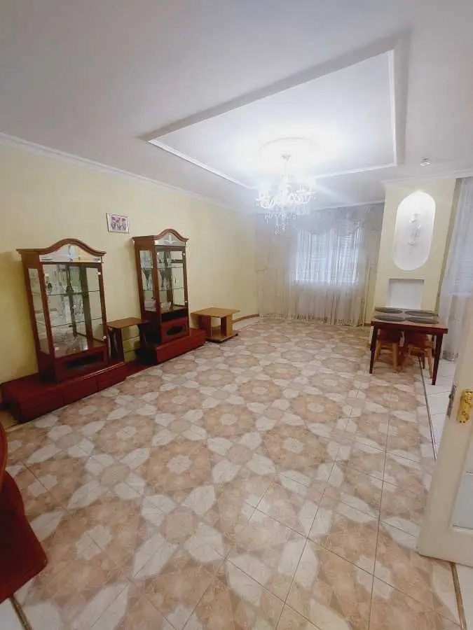 Фото Зняти 3 кімнатну квартиру, Валерія Лобановського вул.  Чайки в довгострокову оренду, ціна: 20000 UAH, код 7965