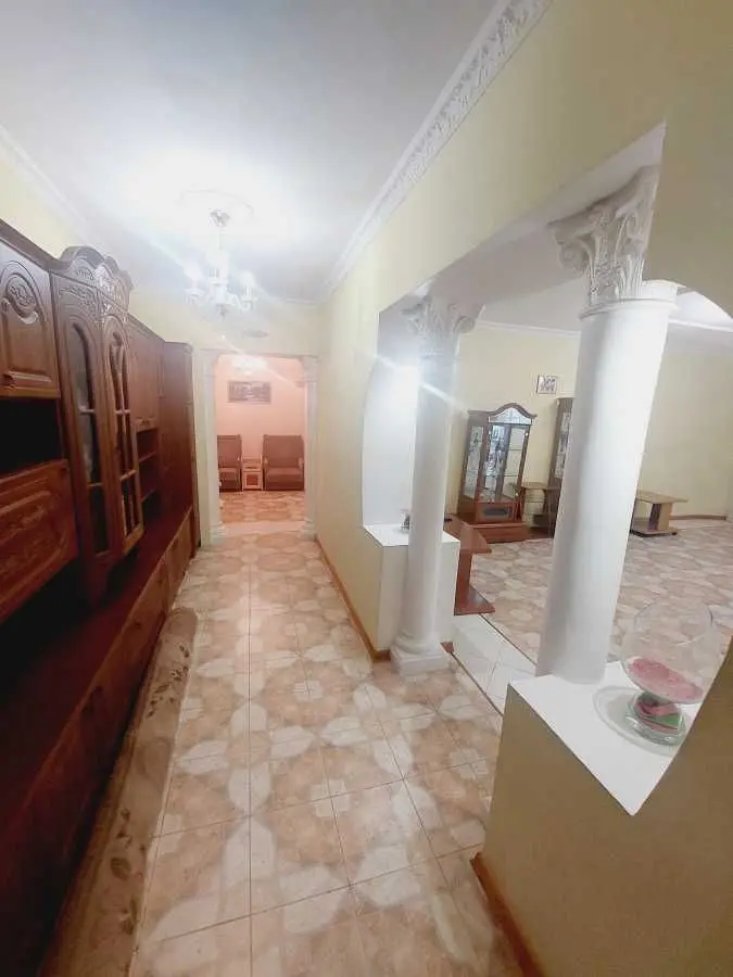 Фото Зняти 3 кімнатну квартиру, Валерія Лобановського вул.  Чайки в довгострокову оренду, ціна: 20000 UAH, код 7965