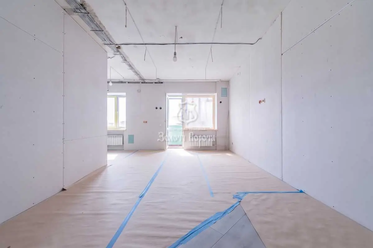 Фото Продаю 2 кімнатну квартиру, 44 кв. м, Привокзальна вул. 10/1 Київ, ціна: 60000 USD, код 7968