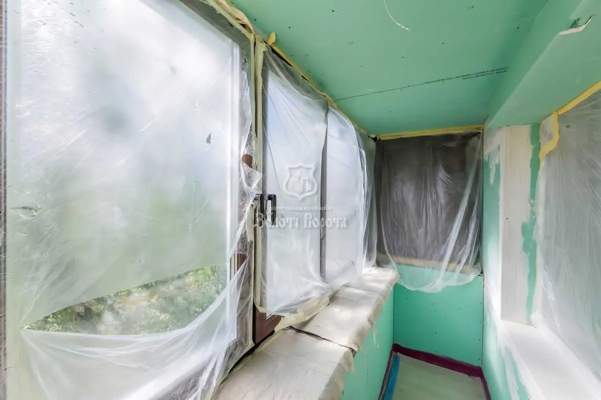 Фото Продаю 2 кімнатну квартиру, 44 кв. м, Привокзальна вул. 10/1 Київ, ціна: 60000 USD, код 7968