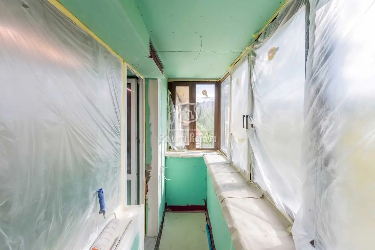 Фото Продаю 2 кімнатну квартиру, 44 кв. м, Привокзальна вул. 10/1 Київ, ціна: 60000 USD, код 7968