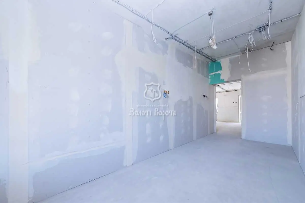 Фото Продаю 2 кімнатну квартиру, 44 кв. м, Привокзальна вул. 10/1 Київ, ціна: 60000 USD, код 7968