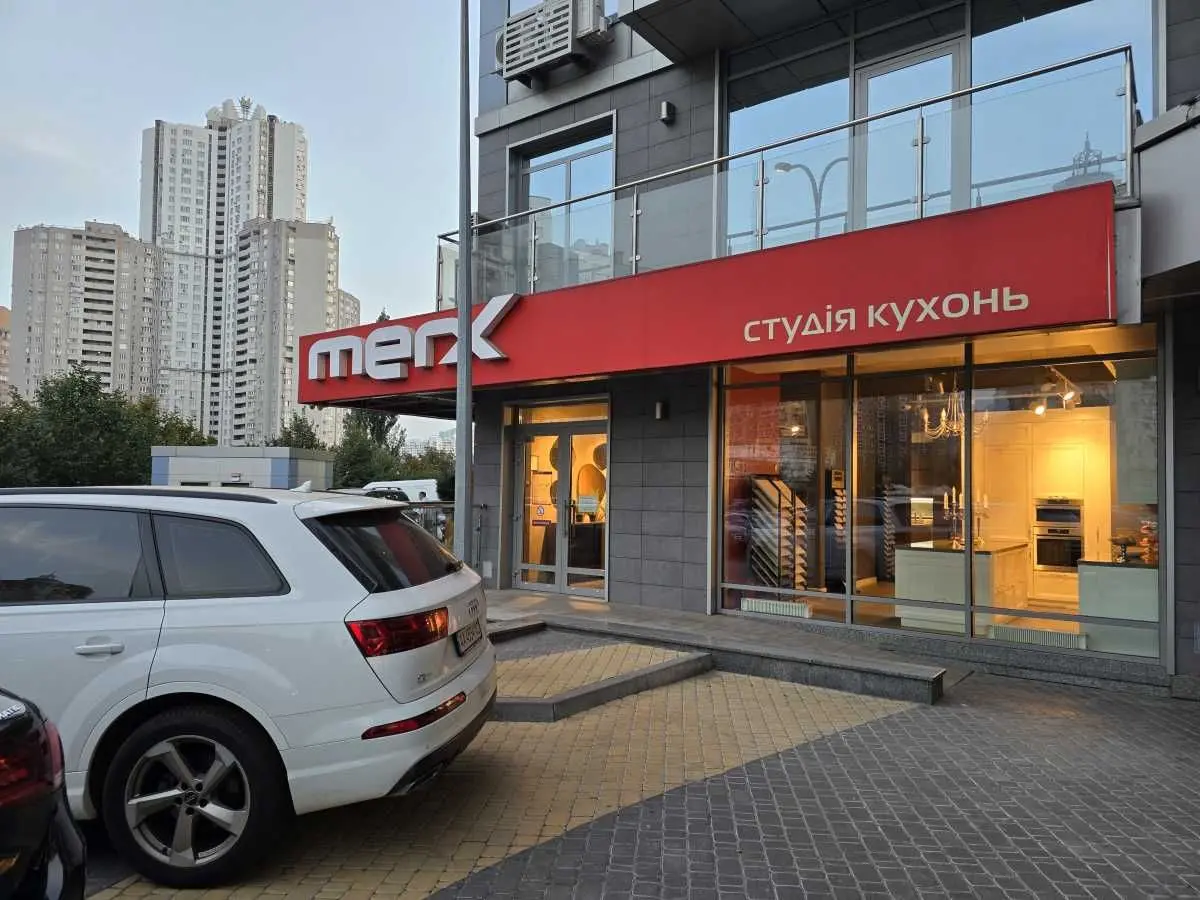 Фото Rent a retail space, Dniprovska Embarkment 14 Kyiv for long-term rent, price: 4000 USD, code 7969