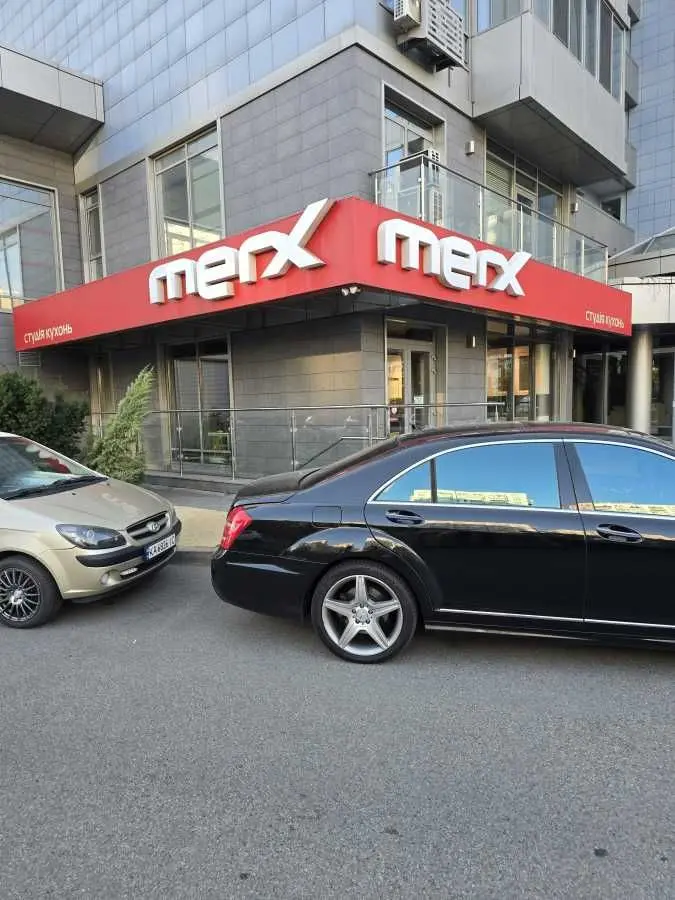 Фото Rent a retail space, Dniprovska Embarkment 14 Kyiv for long-term rent, price: 4000 USD, code 7969