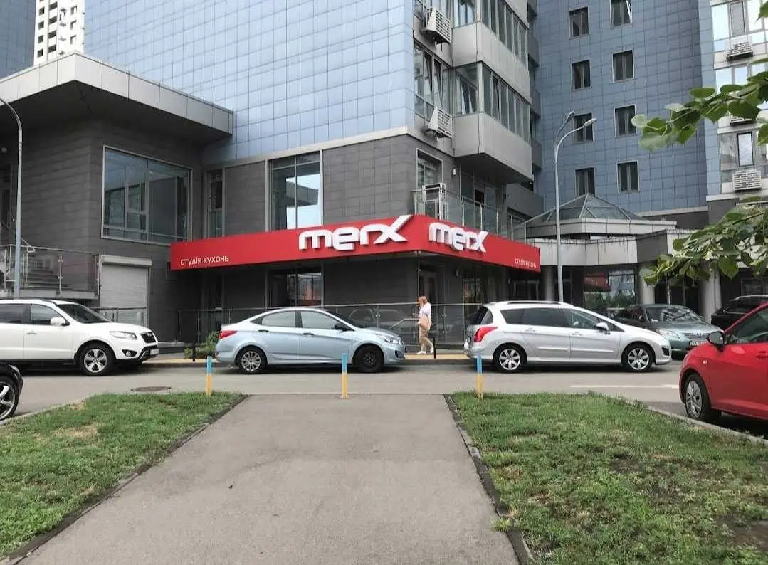 Фото Rent a retail space, Dniprovska Embarkment 14 Kyiv for long-term rent, price: 4000 USD, code 7969