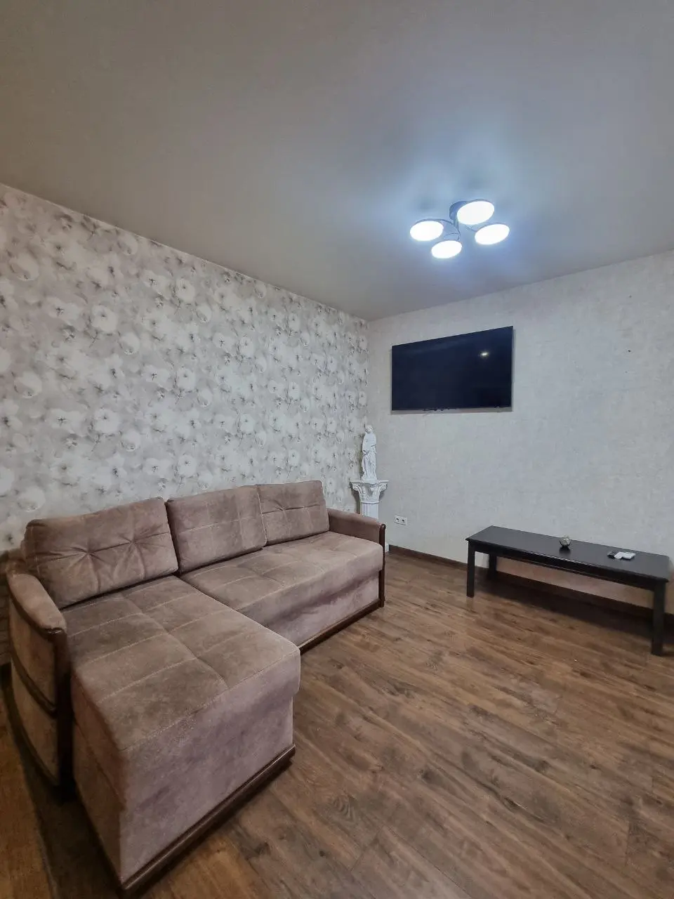 Фото Продаю 1-комнатную квартиру, 42 кв. м, Киевская ул.  Бровары, цена: 60000 UAH, код 7973