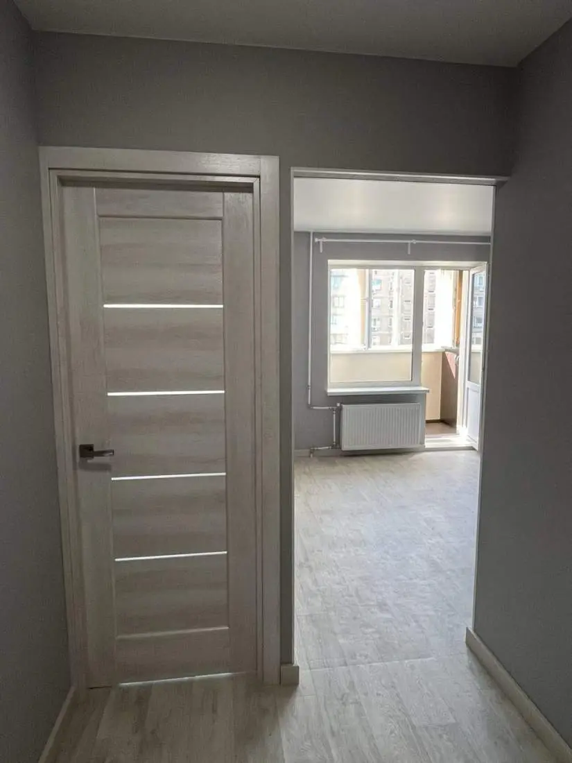 Фото Продаю 1 кімнатну квартиру, 37 кв. м, Сержа Лифаря вул. (Олександра Сабурова)  Київ, ціна: 48000 UAH, код 7975