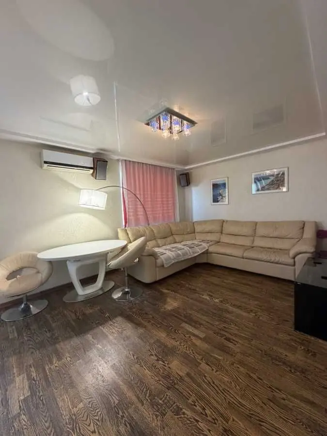 Фото Rent a 4-room apartment, Boryspilska Street 6 Kyiv for long-term rent, price: 20000 UAH, code 7982