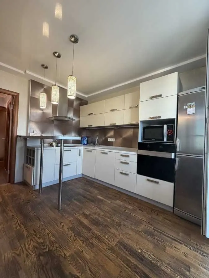 Фото Rent a 4-room apartment, Boryspilska Street 6 Kyiv for long-term rent, price: 20000 UAH, code 7982