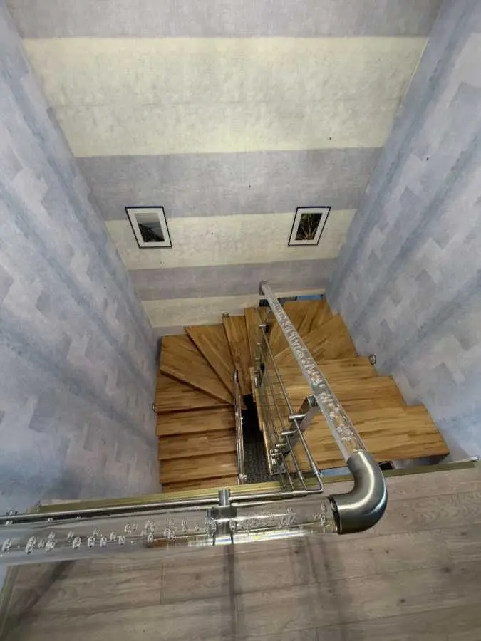 Фото Rent a 4-room apartment, Boryspilska Street 6 Kyiv for long-term rent, price: 20000 UAH, code 7982