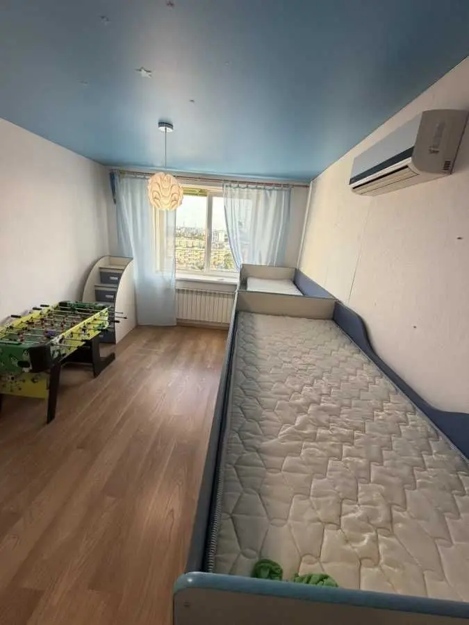 Фото Rent a 4-room apartment, Boryspilska Street 6 Kyiv for long-term rent, price: 20000 UAH, code 7982
