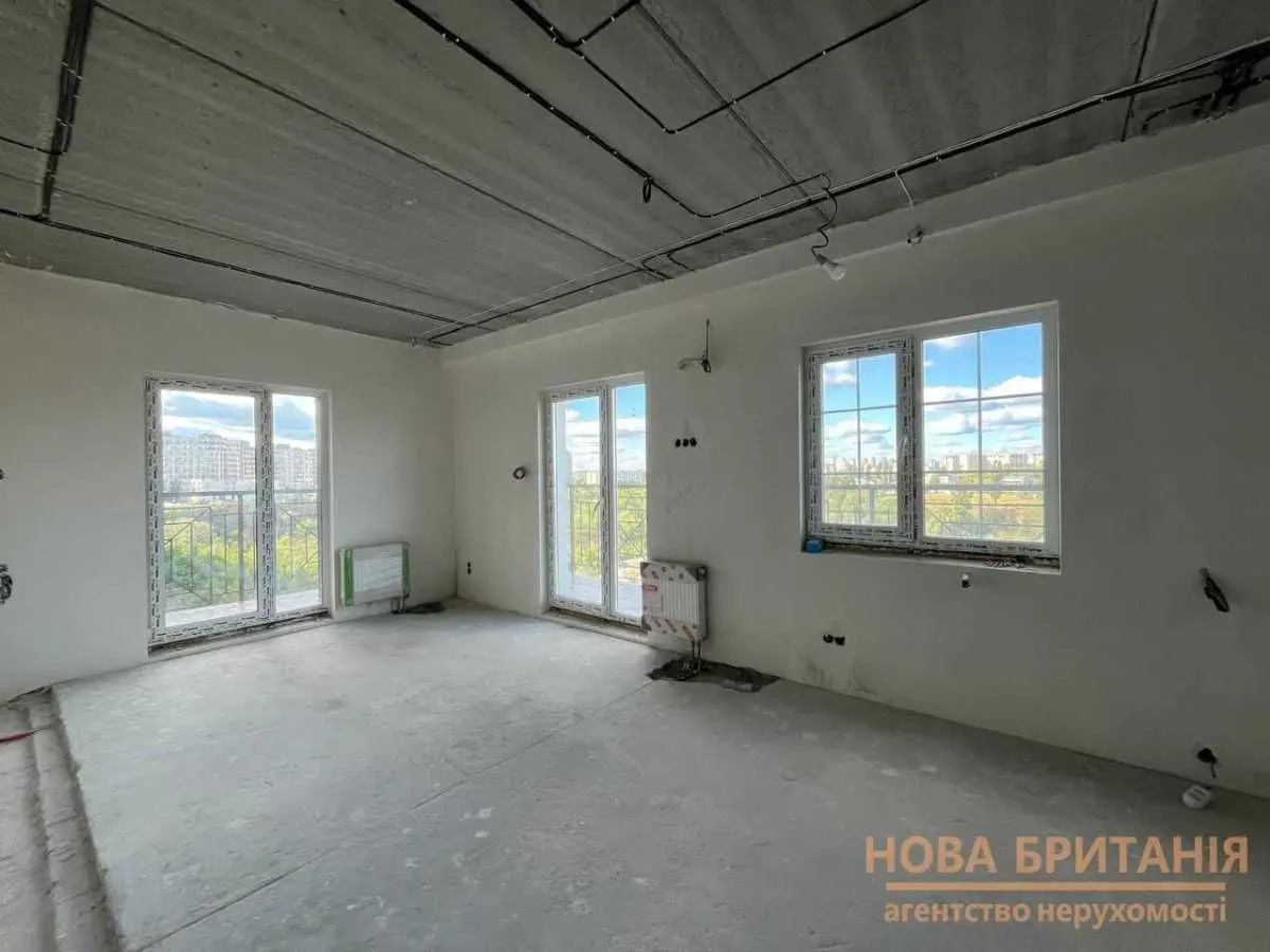 Фото Selling a 1-room apartment, 47.2 sq.m., Mykhaila Maksymovycha Street (Onufriia Trutenka Street)  Kyiv, price: 87000 USD, code 8013