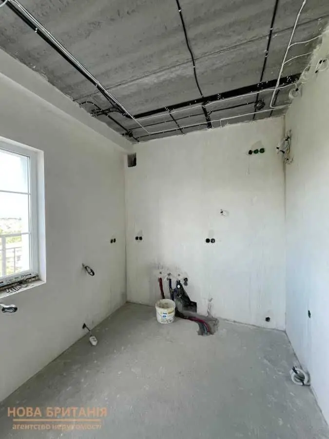 Фото Selling a 1-room apartment, 47.2 sq.m., Mykhaila Maksymovycha Street (Onufriia Trutenka Street)  Kyiv, price: 87000 USD, code 8013