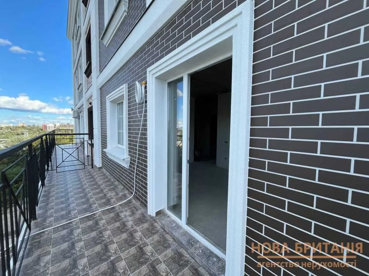 Фото Selling a 1-room apartment, 47.2 sq.m., Mykhaila Maksymovycha Street (Onufriia Trutenka Street)  Kyiv, price: 87000 USD, code 8013