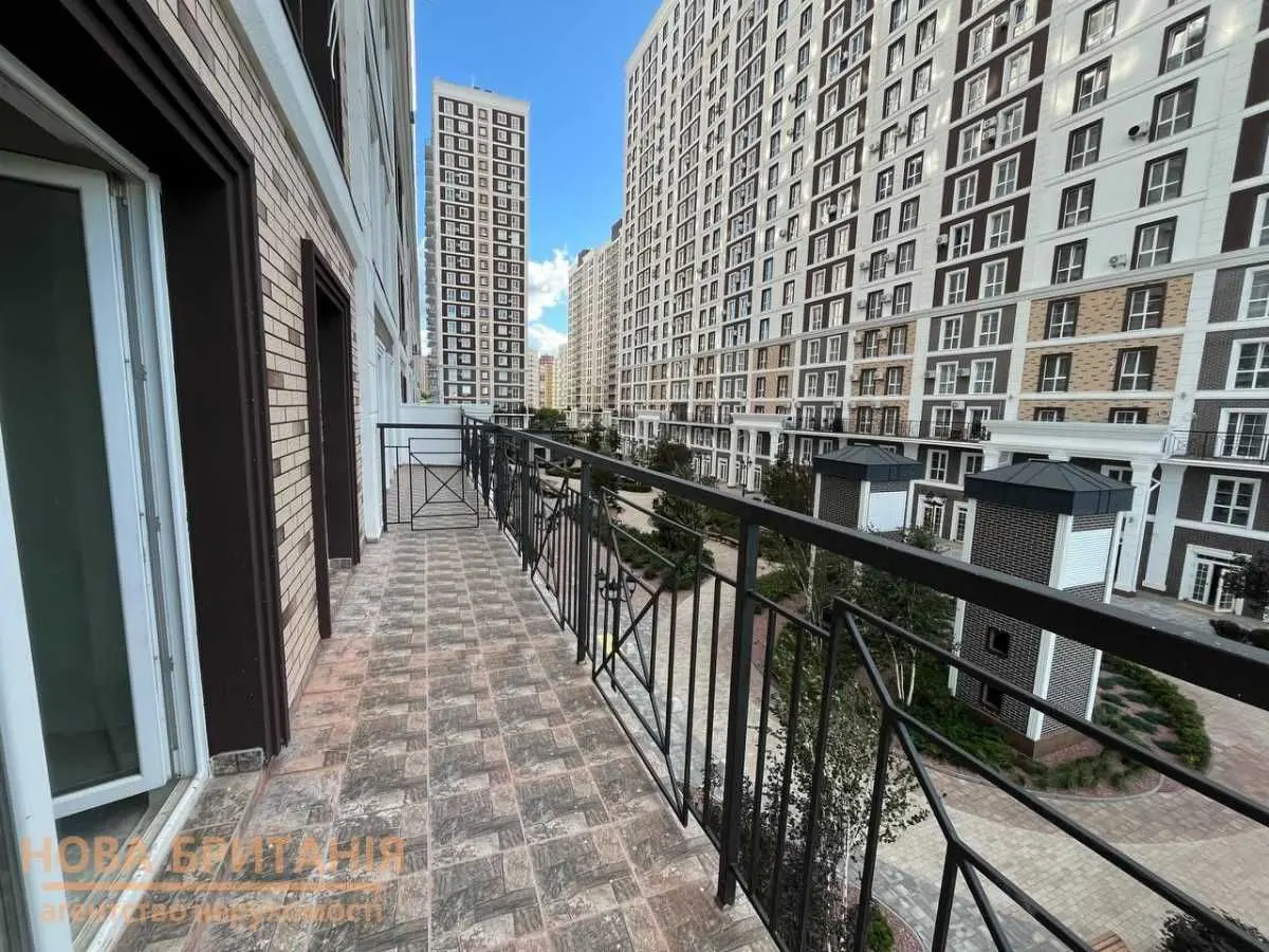 Фото Selling a 1-room apartment, 47.2 sq.m., Mykhaila Maksymovycha Street (Onufriia Trutenka Street)  Kyiv, price: 87000 USD, code 8013