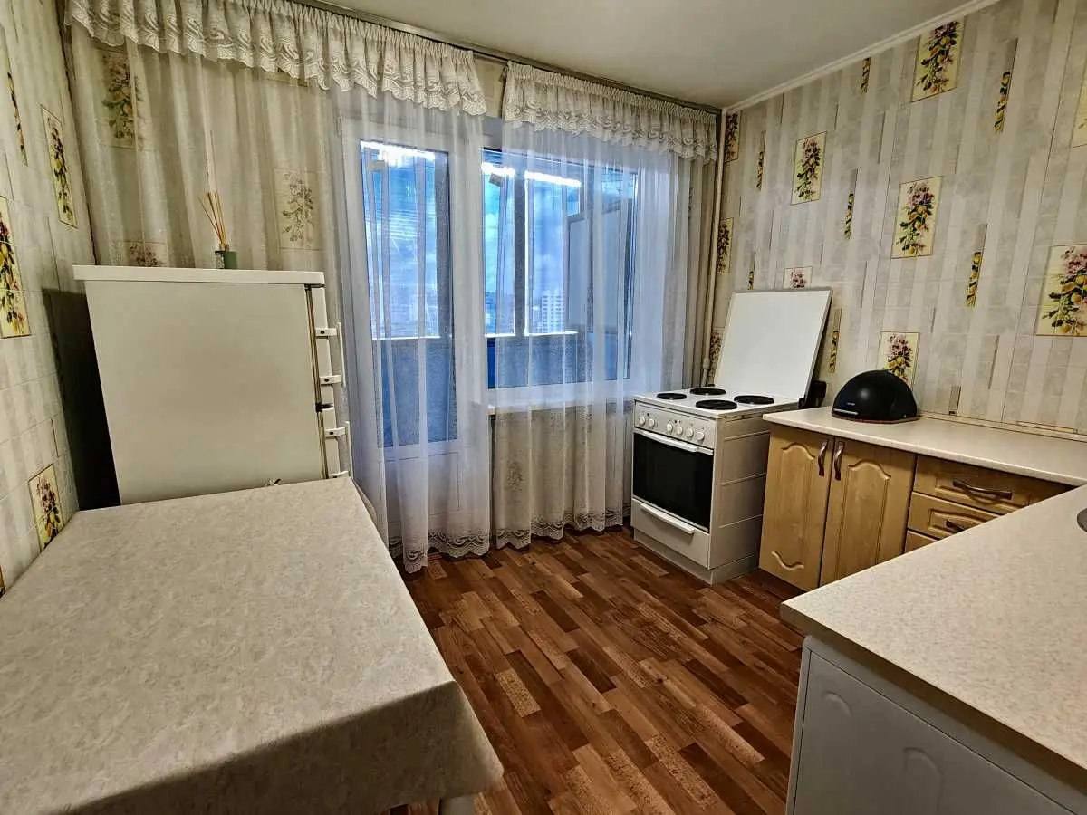 Фото Зняти 1 кімнатну квартиру, Голосіївський просп. (40-річчя Жовтня)  Київ в довгострокову оренду, ціна: 12000 UAH, код 8018