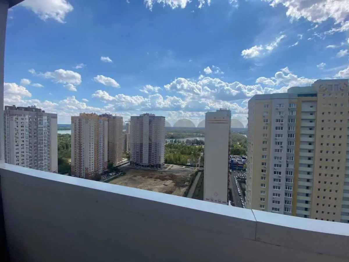 Фото Продаю 2 кімнатну квартиру, 65 кв. м, Софії Русової вул. 3А Київ, ціна: 75000 USD, код 8026