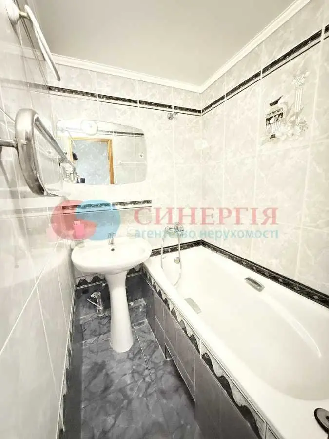 Фото Продаю 3 кімнатну квартиру, 68 кв. м, Саксаганського вул.  Київ, ціна: 125000 USD, код 8027