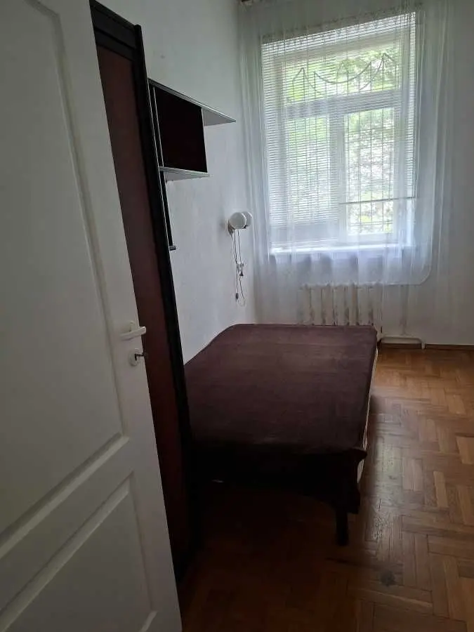 Фото Зняти 2 кімнатну квартиру, Гарматна вул. 18 Київ в довгострокову оренду, ціна: 15000 UAH, код 8032