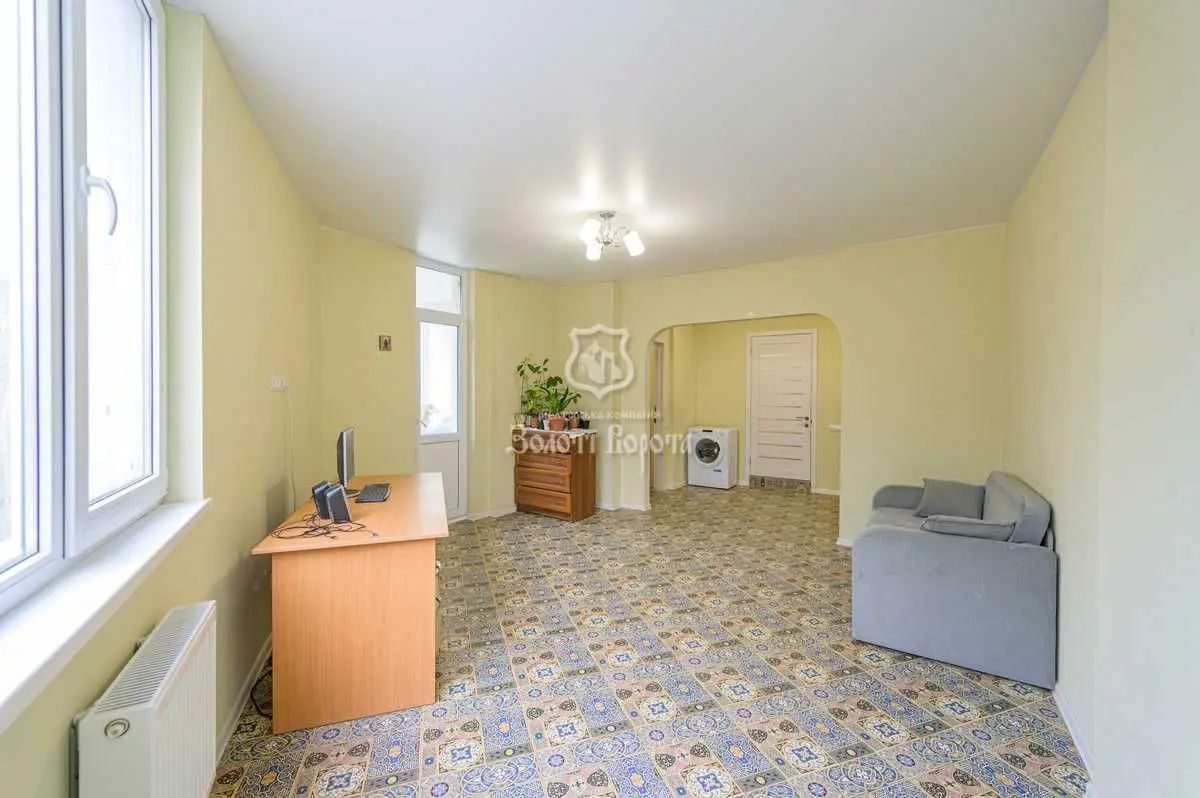 Фото Продаю 1-комнатную квартиру, 38 кв. м, Светлая ул. 3д Киев, цена: 45000 USD, код 8034