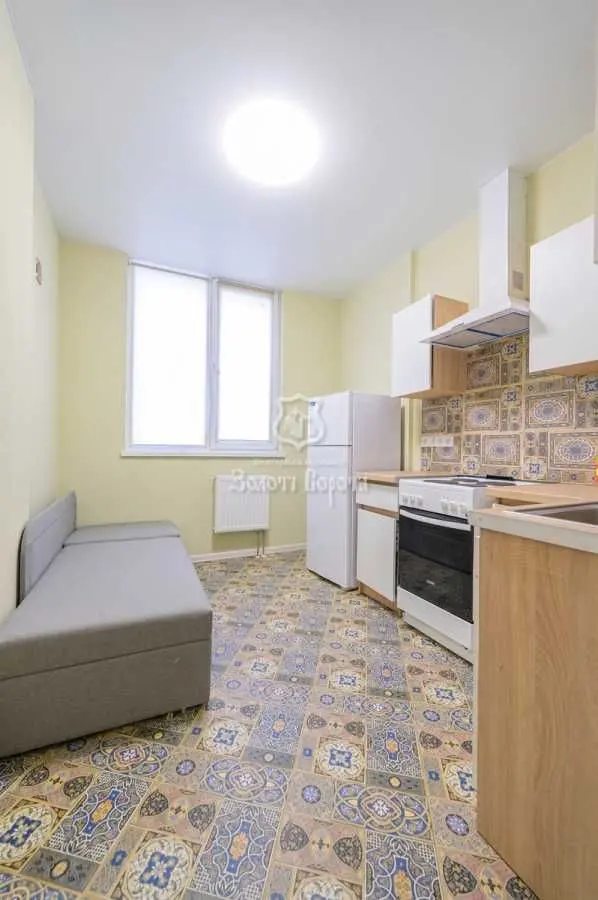Фото Продаю 1-комнатную квартиру, 38 кв. м, Светлая ул. 3д Киев, цена: 45000 USD, код 8034