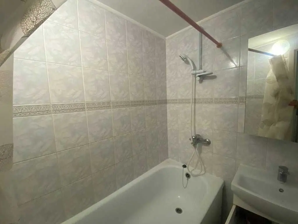Фото Зняти 3 кімнатну квартиру, Київ в довгострокову оренду, ціна: 15000 UAH, код 8035