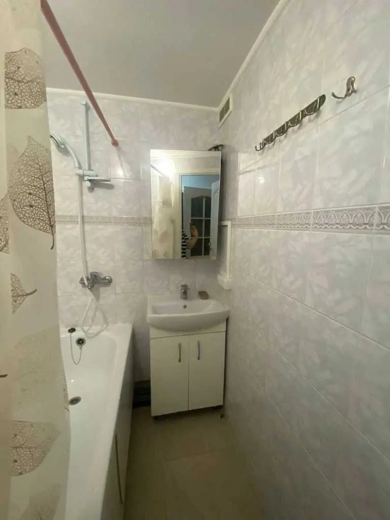 Фото Зняти 3 кімнатну квартиру, Київ в довгострокову оренду, ціна: 15000 UAH, код 8035