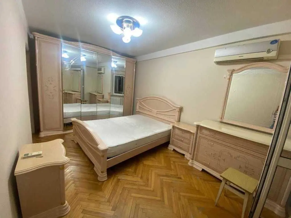 Фото Зняти 3 кімнатну квартиру, Київ в довгострокову оренду, ціна: 15000 UAH, код 8035