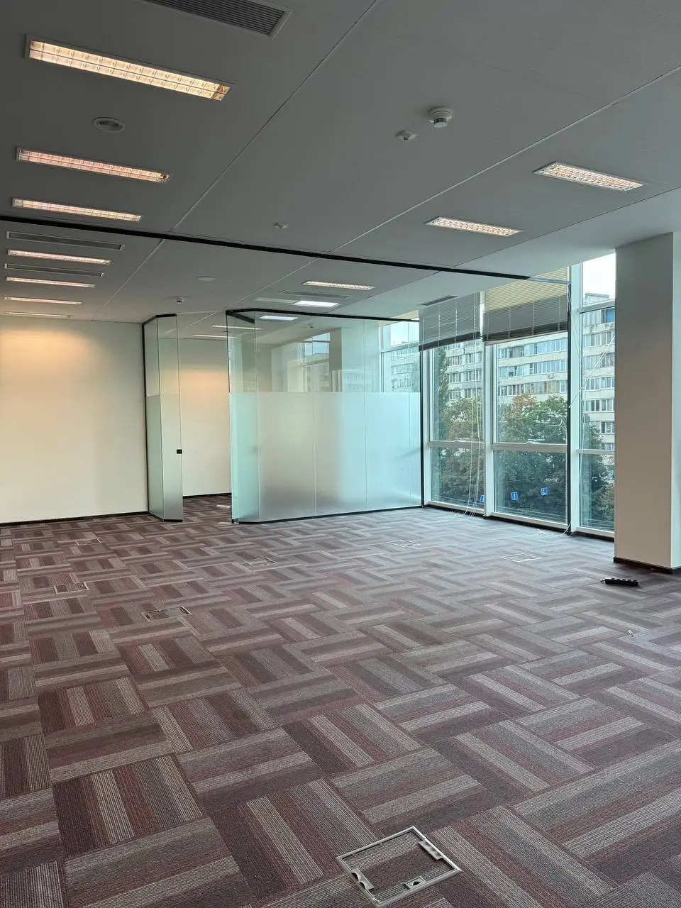 Фото Rent an office, Solomianska Street 11 Kyiv for long-term rent, price: 14 $, code 8042