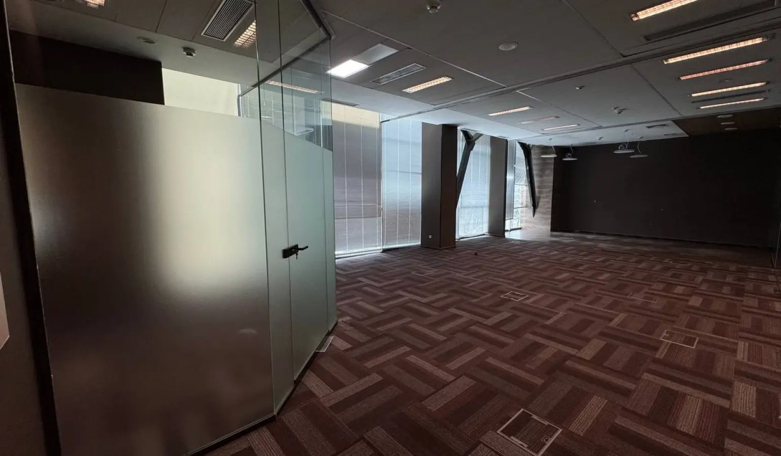 Фото Rent an office, Solomianska Street 11 Kyiv for long-term rent, price: 14 $, code 8042