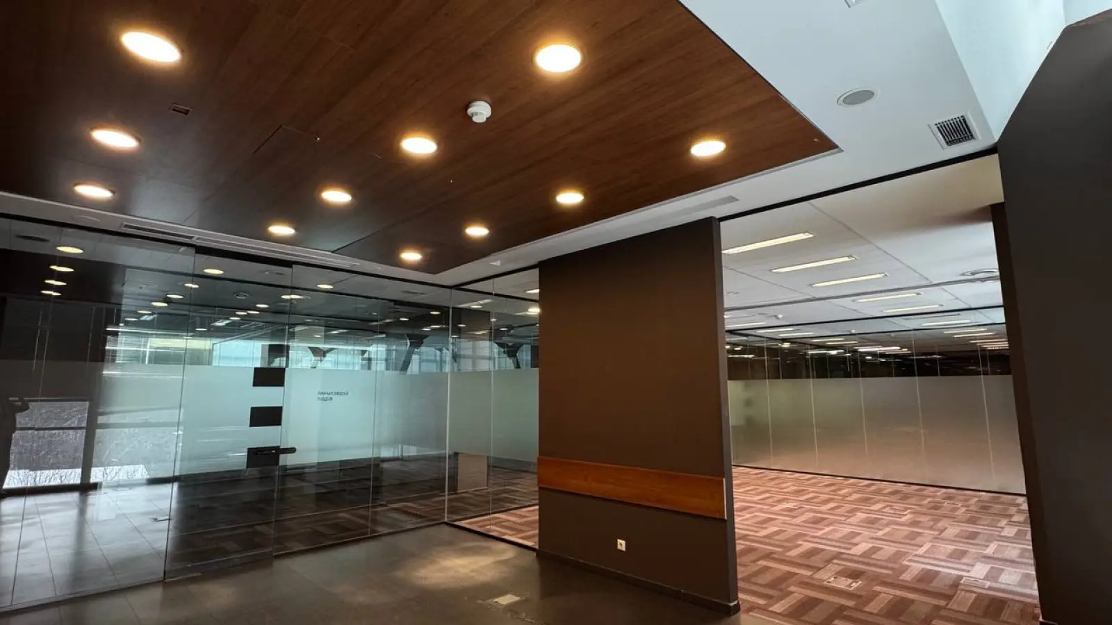 Фото Rent an office, Solomianska Street 11 Kyiv for long-term rent, price: 14 $, code 8042