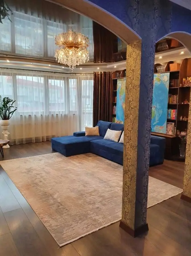 Фото Продаю 4 кімнатну квартиру, 126 кв. м, Олександра Мишуги вул. 12 Київ, ціна: 200000 USD, код 8043