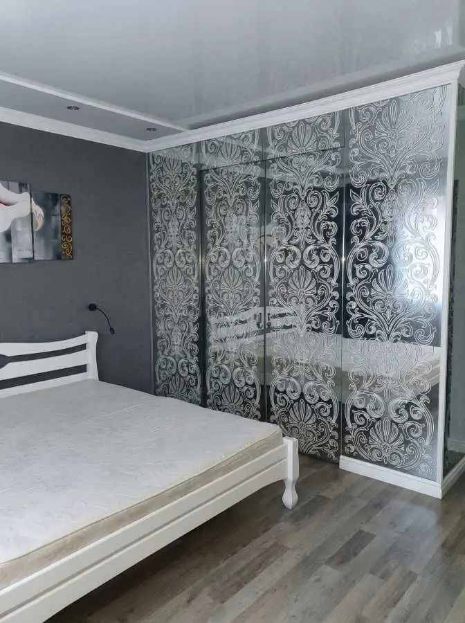 Фото Продаю 4 кімнатну квартиру, 126 кв. м, Олександра Мишуги вул. 12 Київ, ціна: 200000 USD, код 8043