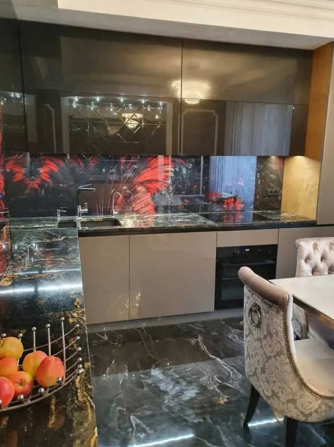 Фото Продаю 4 кімнатну квартиру, 126 кв. м, Олександра Мишуги вул. 12 Київ, ціна: 200000 USD, код 8043