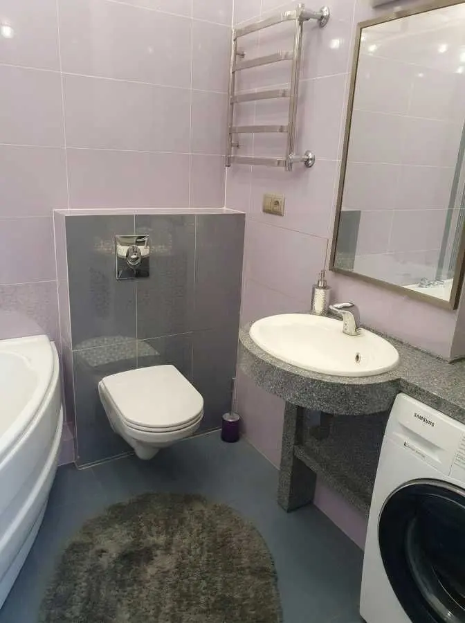Фото Продаю 4 кімнатну квартиру, 126 кв. м, Олександра Мишуги вул. 12 Київ, ціна: 200000 USD, код 8043