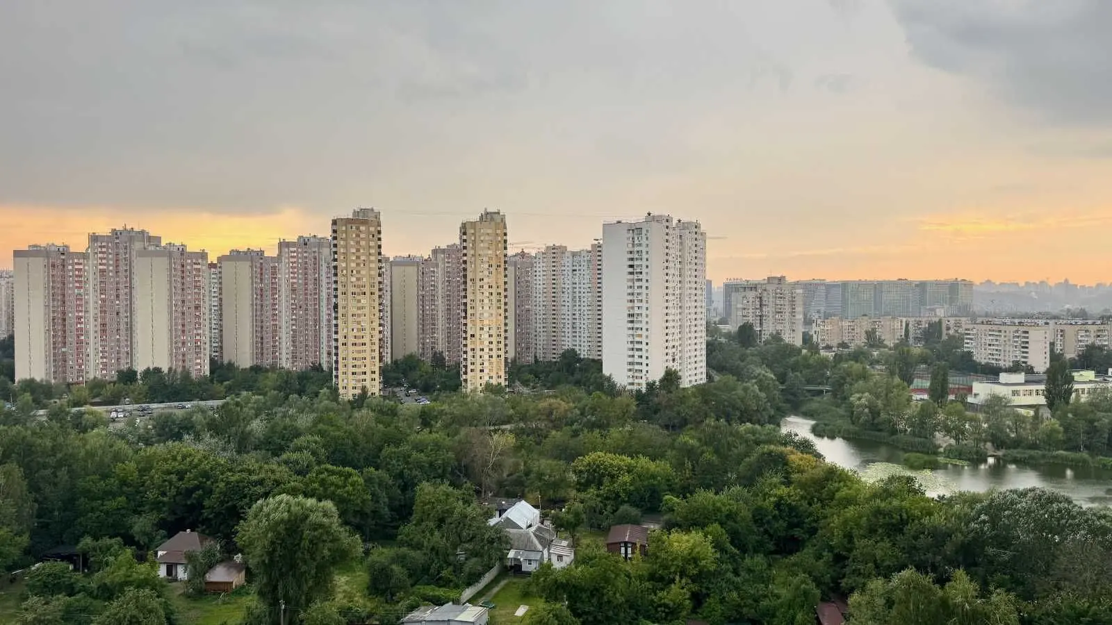 Фото Продаю 1 кімнатну квартиру, 44 кв. м, Петра Григоренка просп. 12 Київ, ціна: 75000 USD, код 8056