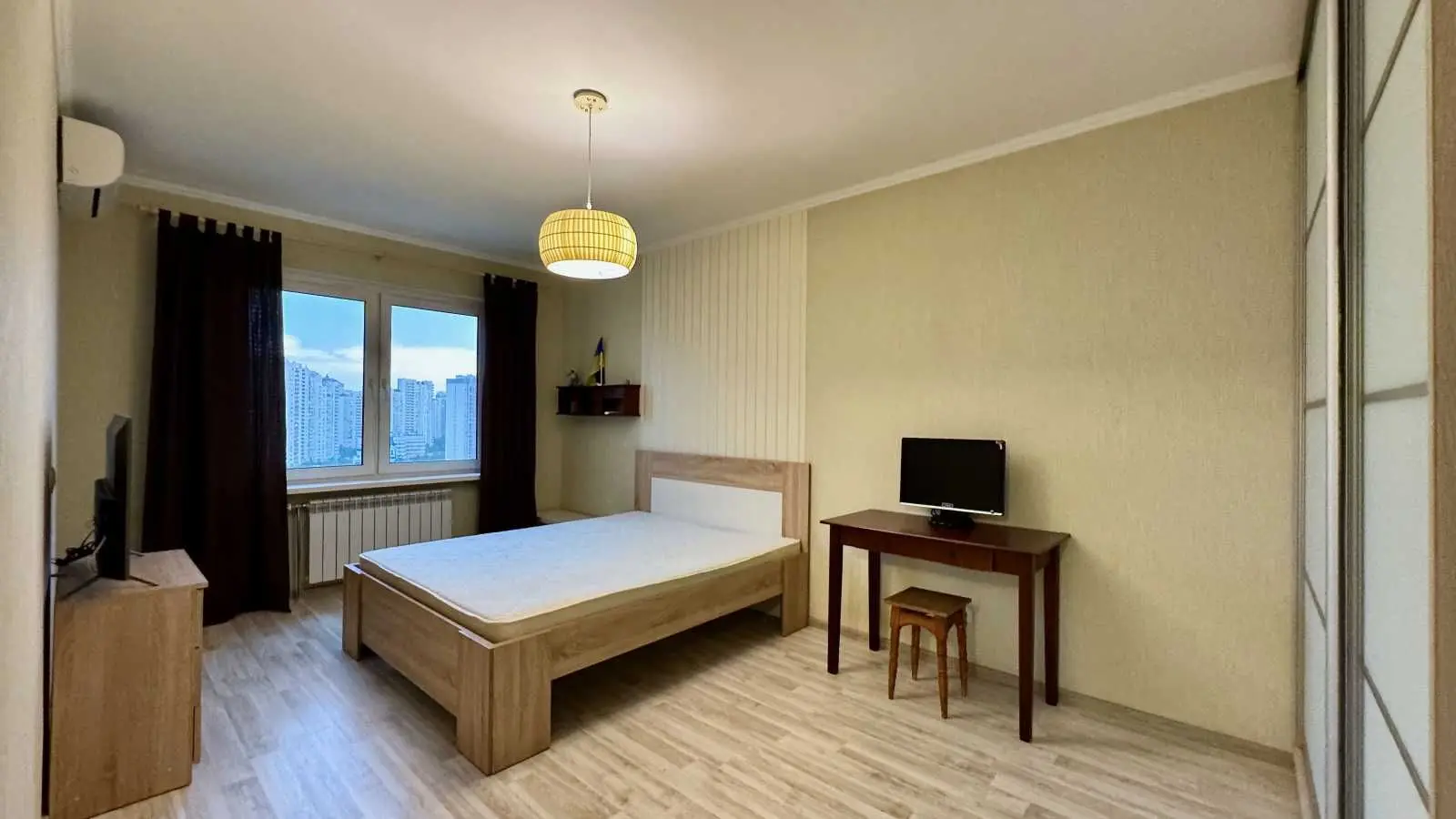 Фото Продаю 1 кімнатну квартиру, 44 кв. м, Петра Григоренка просп. 12 Київ, ціна: 75000 USD, код 8056