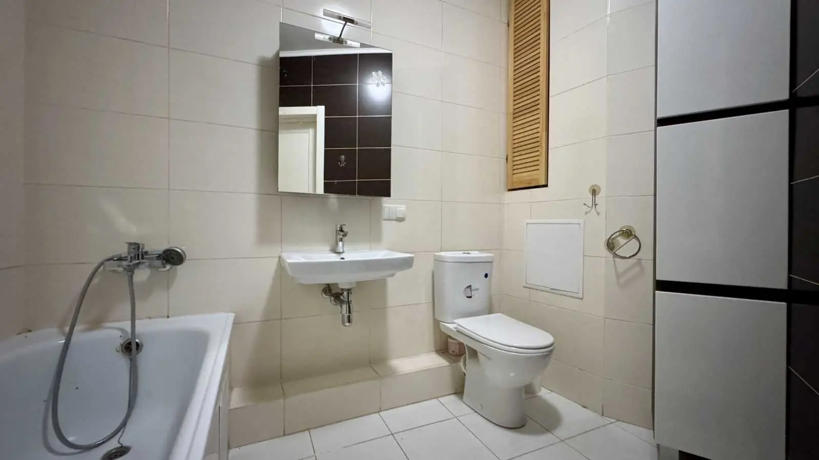 Фото Продаю 1 кімнатну квартиру, 44 кв. м, Петра Григоренка просп. 12 Київ, ціна: 75000 USD, код 8056