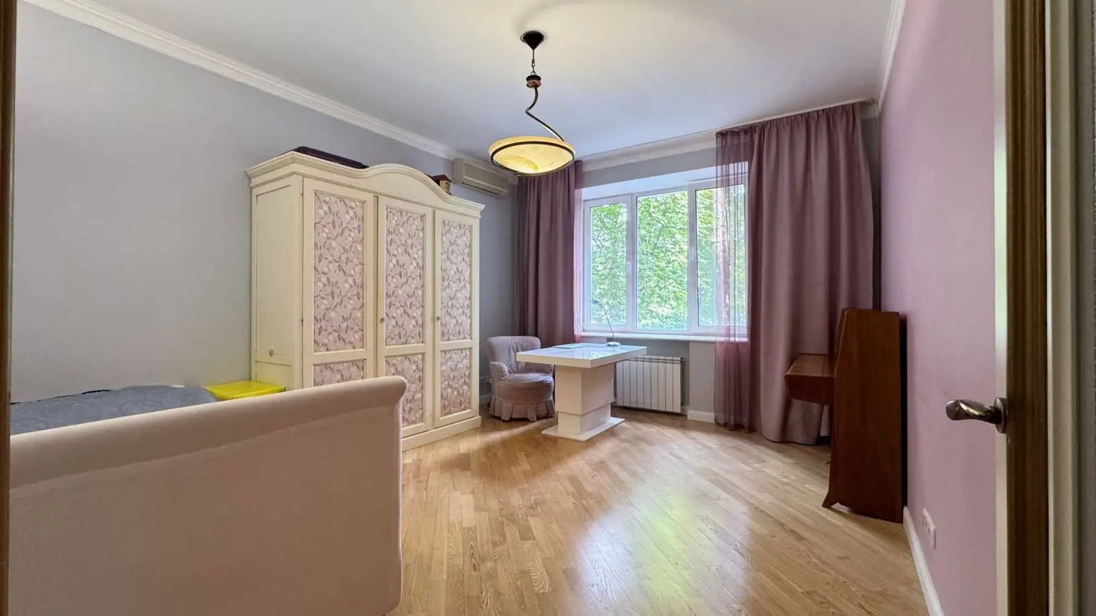 Фото Продаю 4 кімнатну квартиру, 130 кв. м, Михайла Грушевського вул.  Київ, ціна: 265000 USD, код 8057