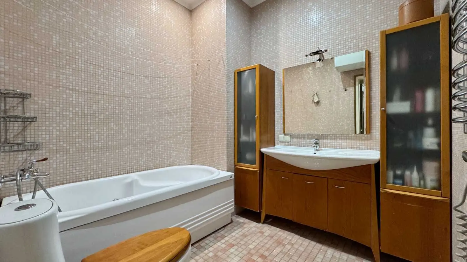 Фото Продаю 4 кімнатну квартиру, 130 кв. м, Михайла Грушевського вул.  Київ, ціна: 265000 USD, код 8057